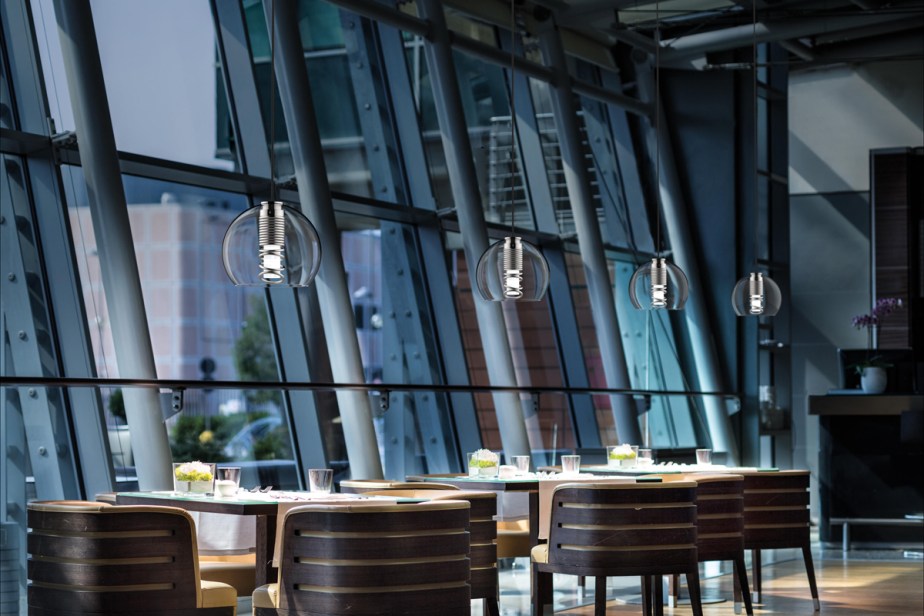 Kayan_pendant light with glass_ambient image_1